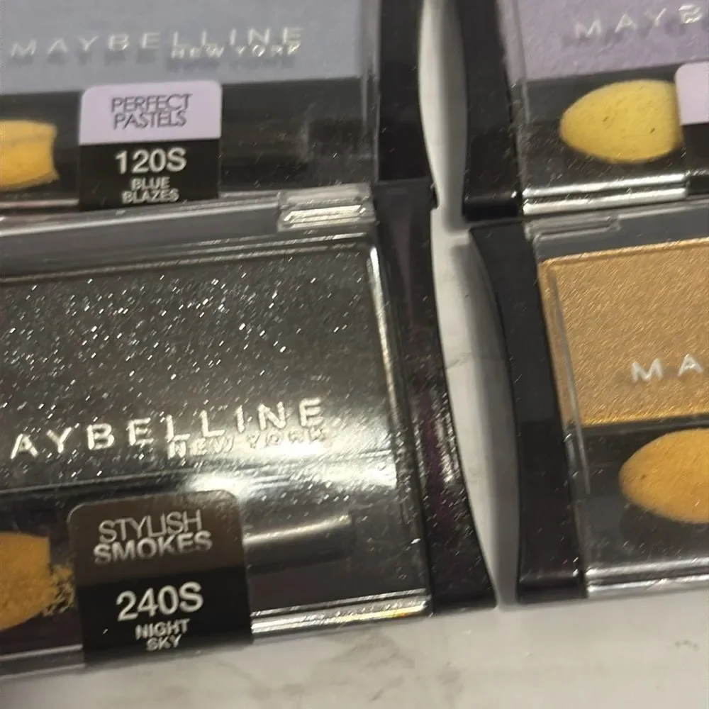 Maybelline, eyeshadow colors night sky, lasting lilacs, golden halo ,blue blazes